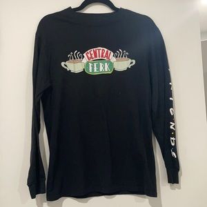 Friends “Central Perk” long sleeve shirt Size: M